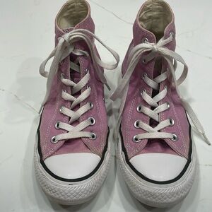 Converse chuck Taylor pink high top tennis shoes. Size 7.5. Gently worn